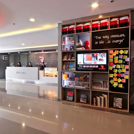 Red Planet Makati Amorsolo Makati City Kültér fotó