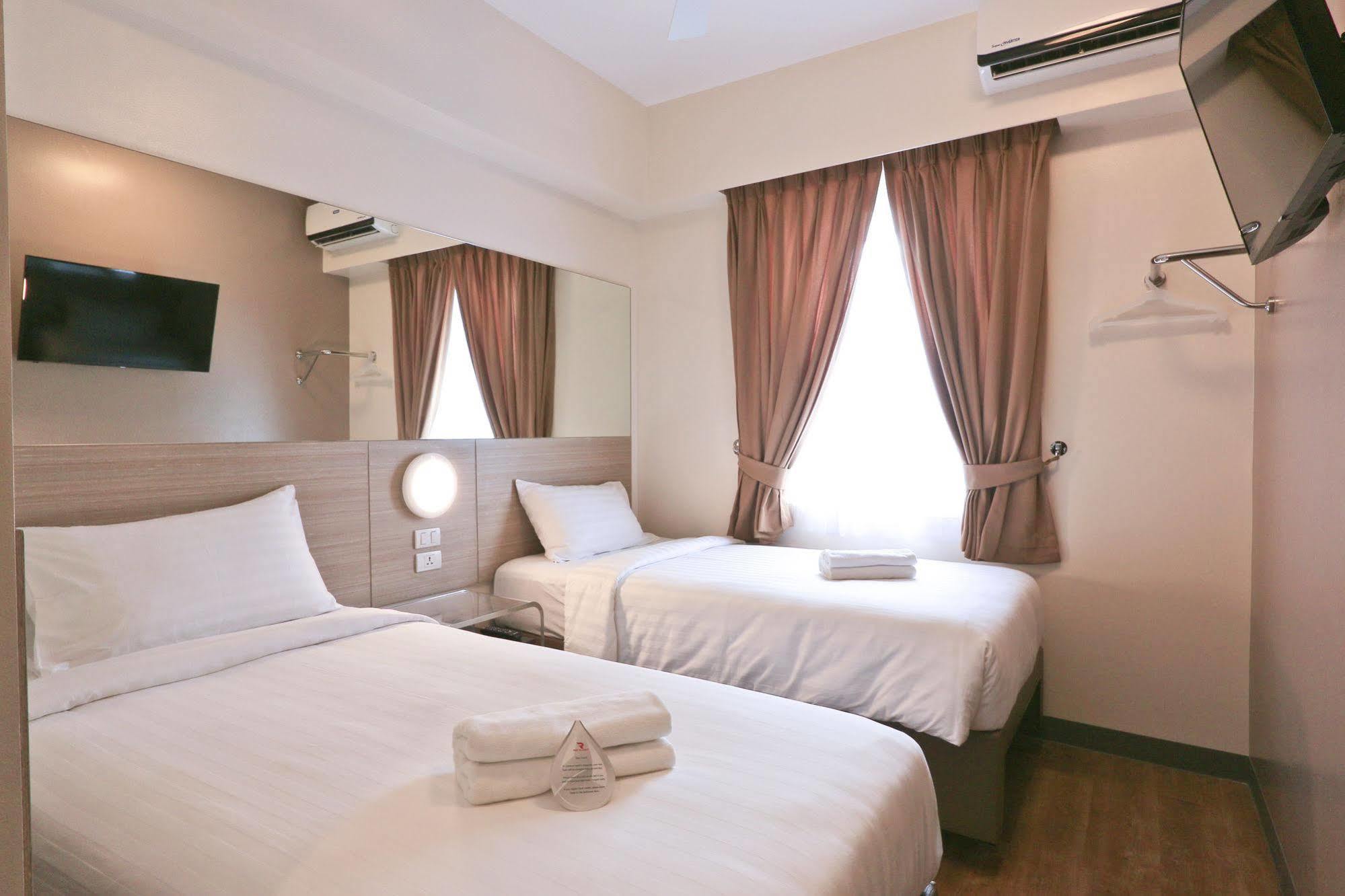 Red Planet Makati Amorsolo Makati City Kültér fotó