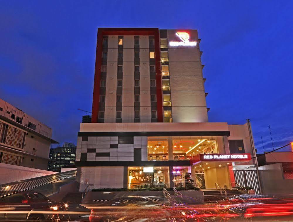 Red Planet Makati Amorsolo Makati City Kültér fotó